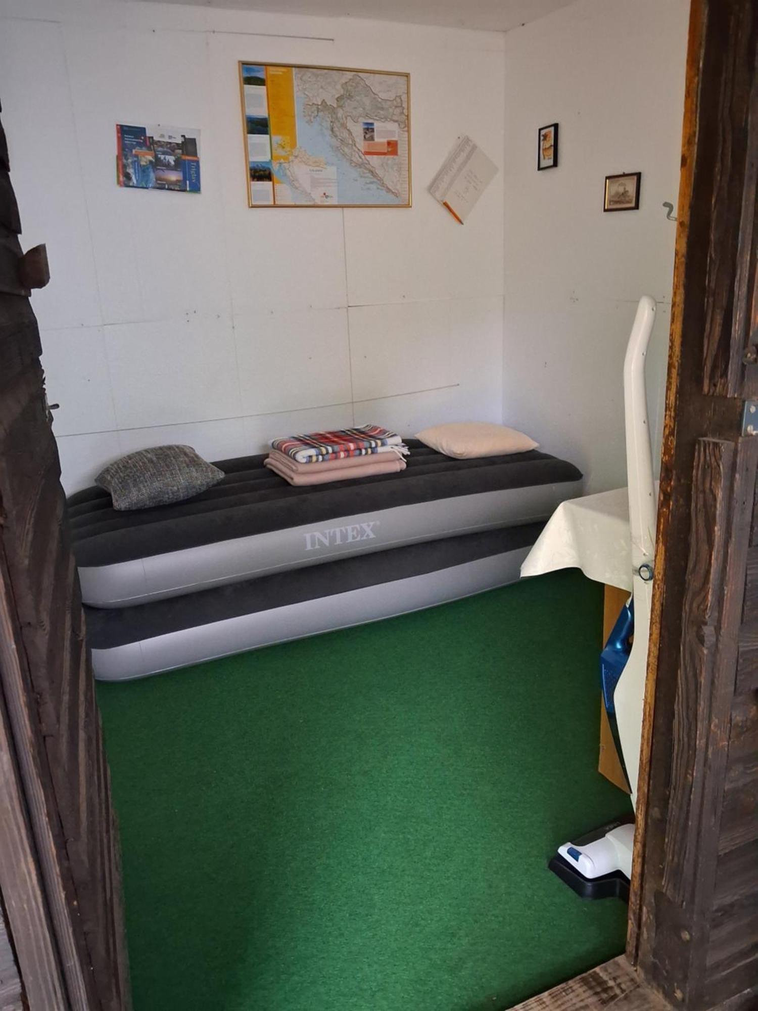 Garden House Room Next To A River With Additional Land For Your Tent You Get Two Bicycles For Amazing Views And Two Water Floats For A Mega River Run Personal Guidance Use The Location Not The Address To Get There Check Youtube Video Riverrundusko *